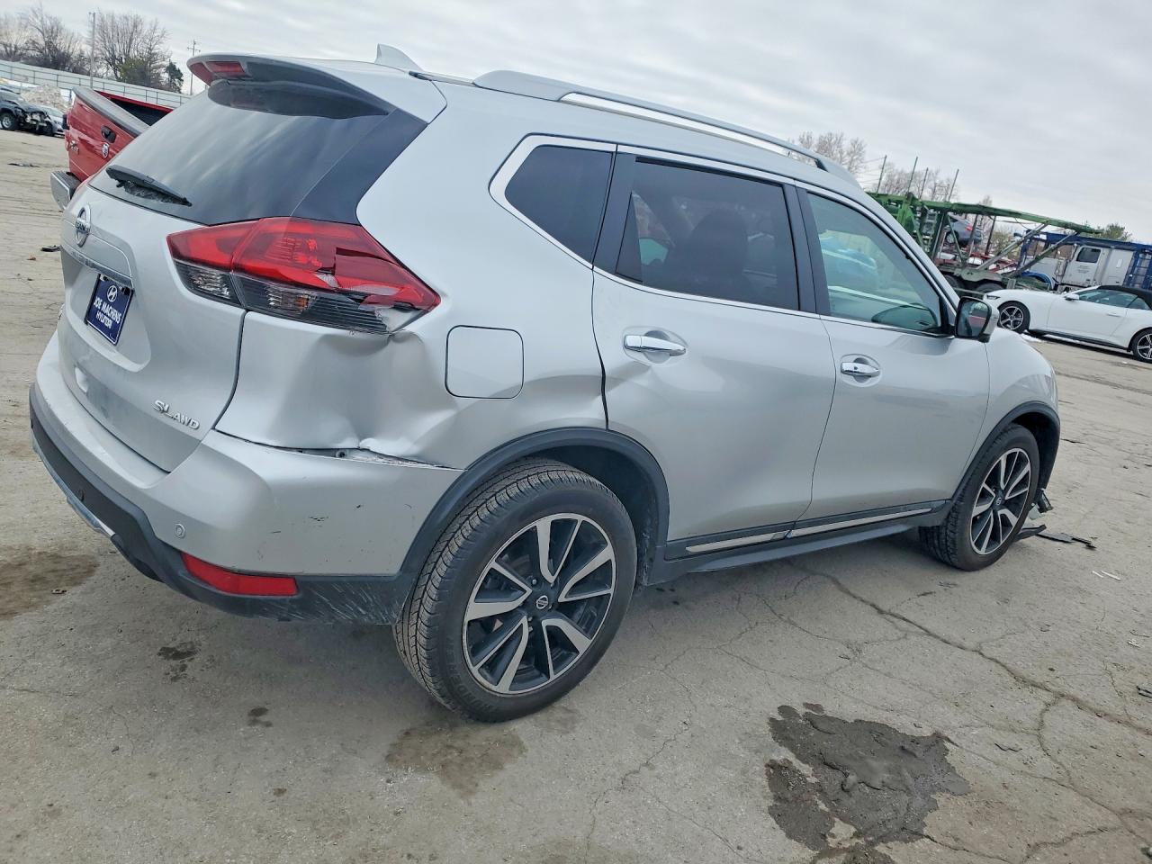 2019 NISSAN ROGUE S photo 5