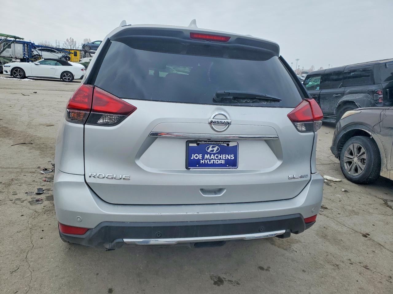 2019 NISSAN ROGUE S photo 11