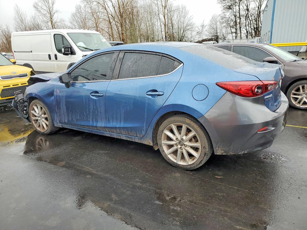 2017 MAZDA 3 TOURING photo 2