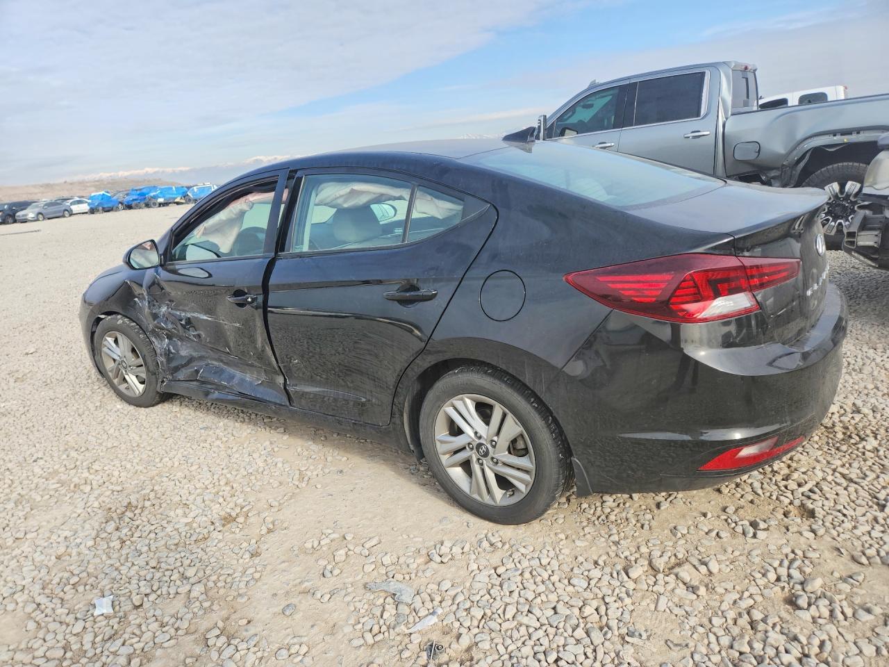 2020 HYUNDAI ELANTRA VALUE EDITION photo 2