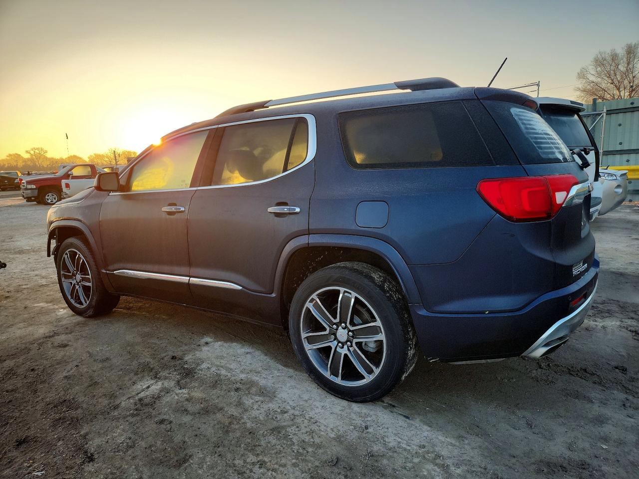2019 GMC ACADIA DENALI photo 2