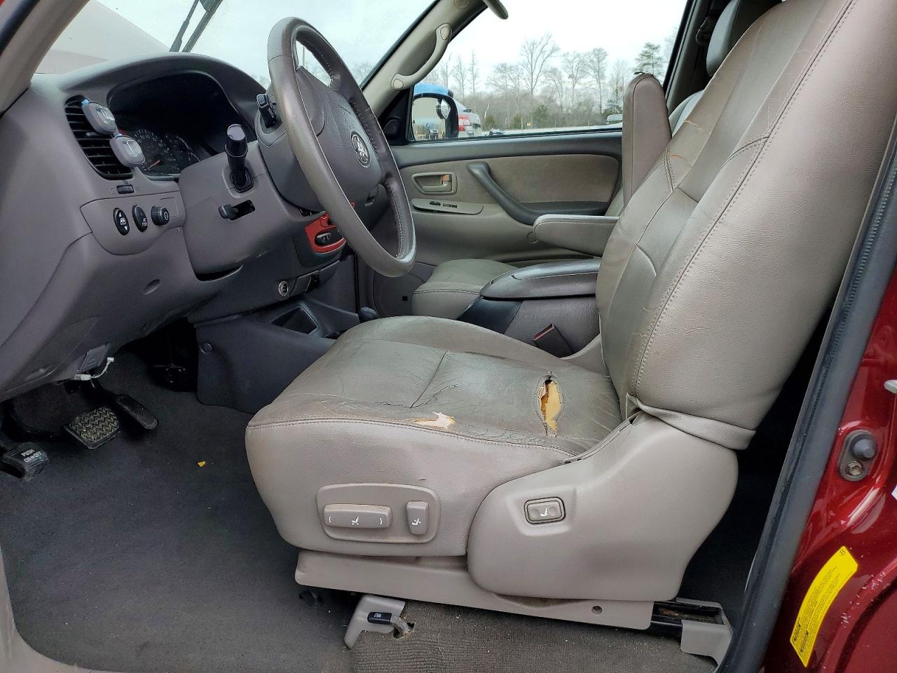 2003 TOYOTA SEQUOIA photo 19
