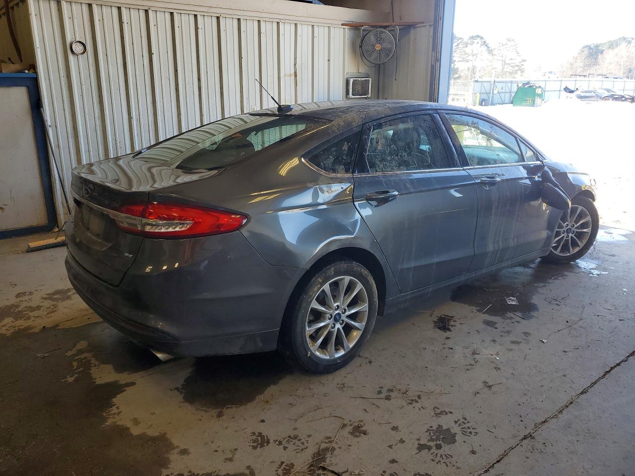 2017 FORD FUSION SE photo 3