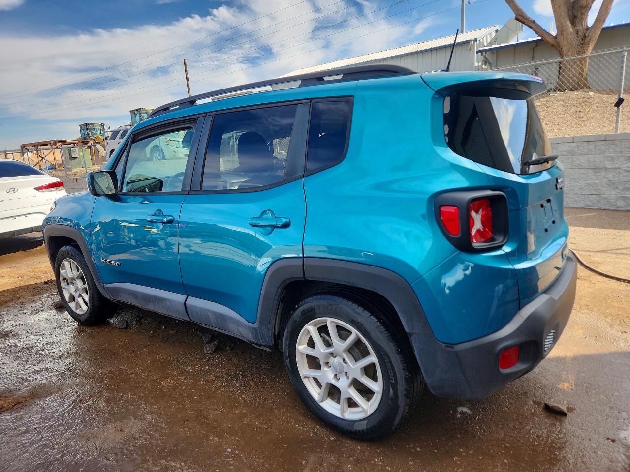 2019 JEEP RENEGADE LATITUDE photo 3