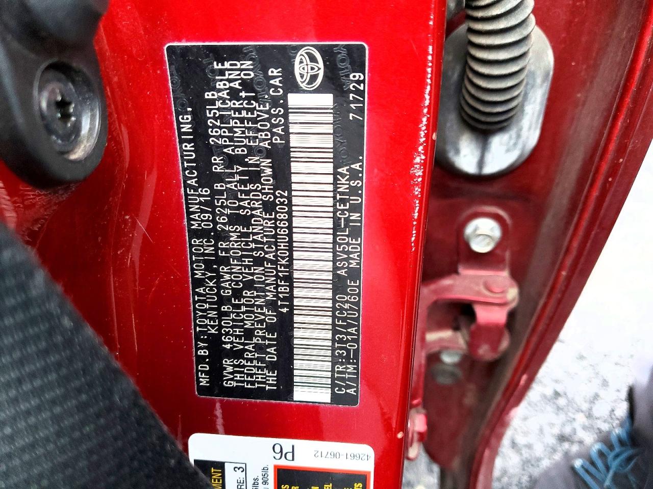 2017 TOYOTA CAMRY LE photo 13