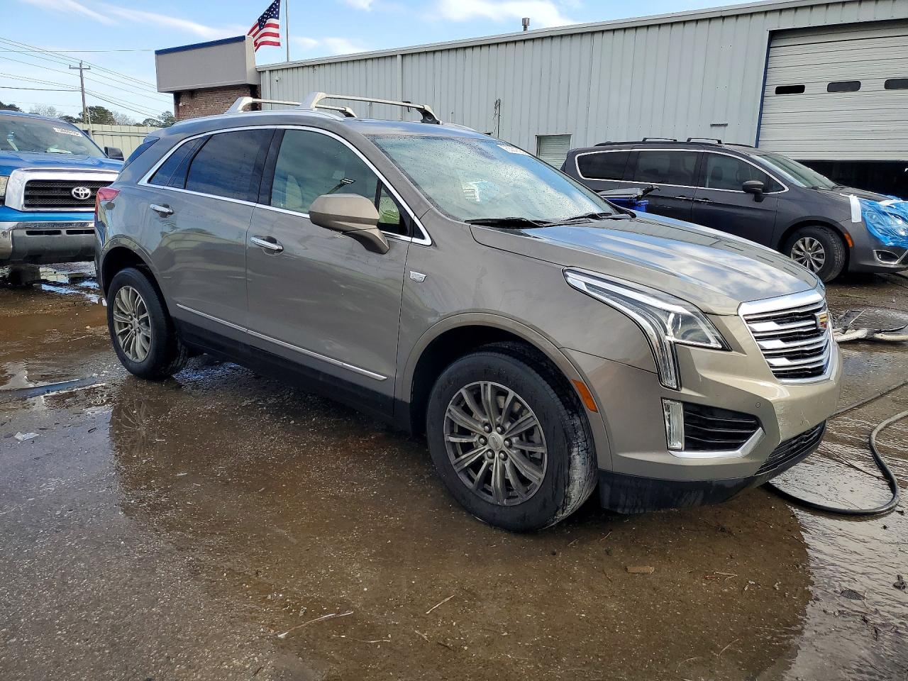 2017 CADILLAC XT5 LUXURY photo 7