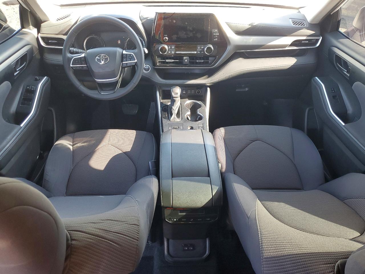 2024 TOYOTA HIGHLANDER HYBRID LE photo 15