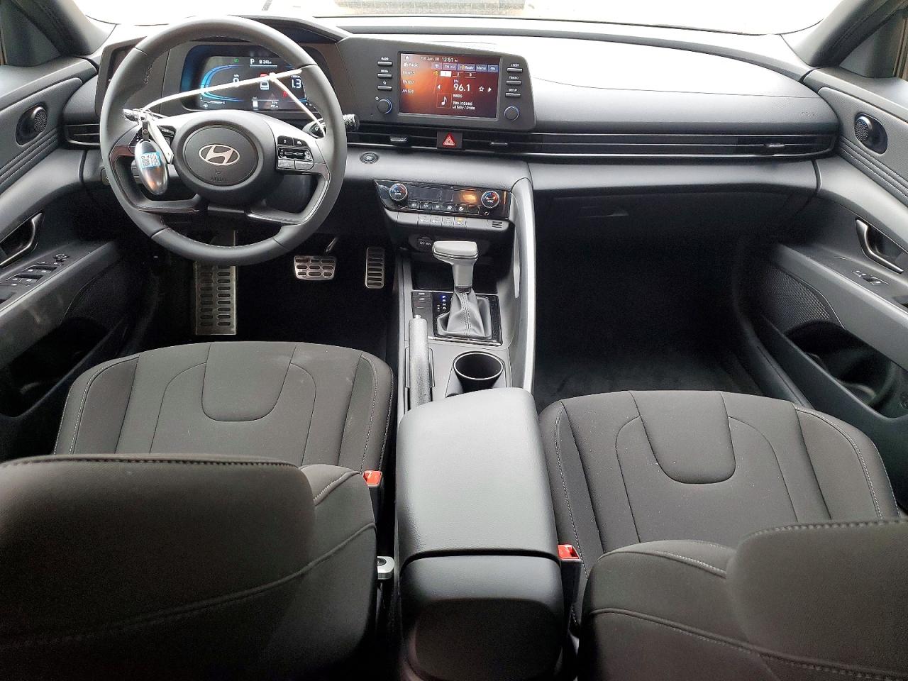 2025 HYUNDAI ELANTRA SEL SPORT photo 15