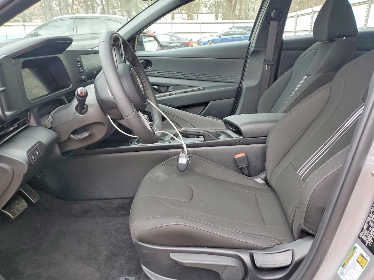 2025 HYUNDAI ELANTRA SEL SPORT photo 13
