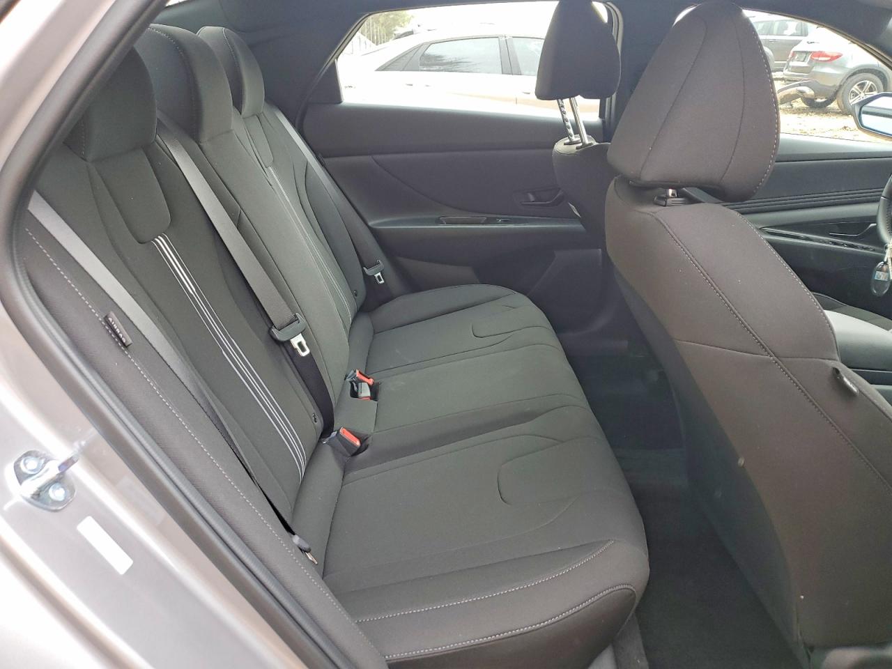 2025 HYUNDAI ELANTRA SEL SPORT photo 19