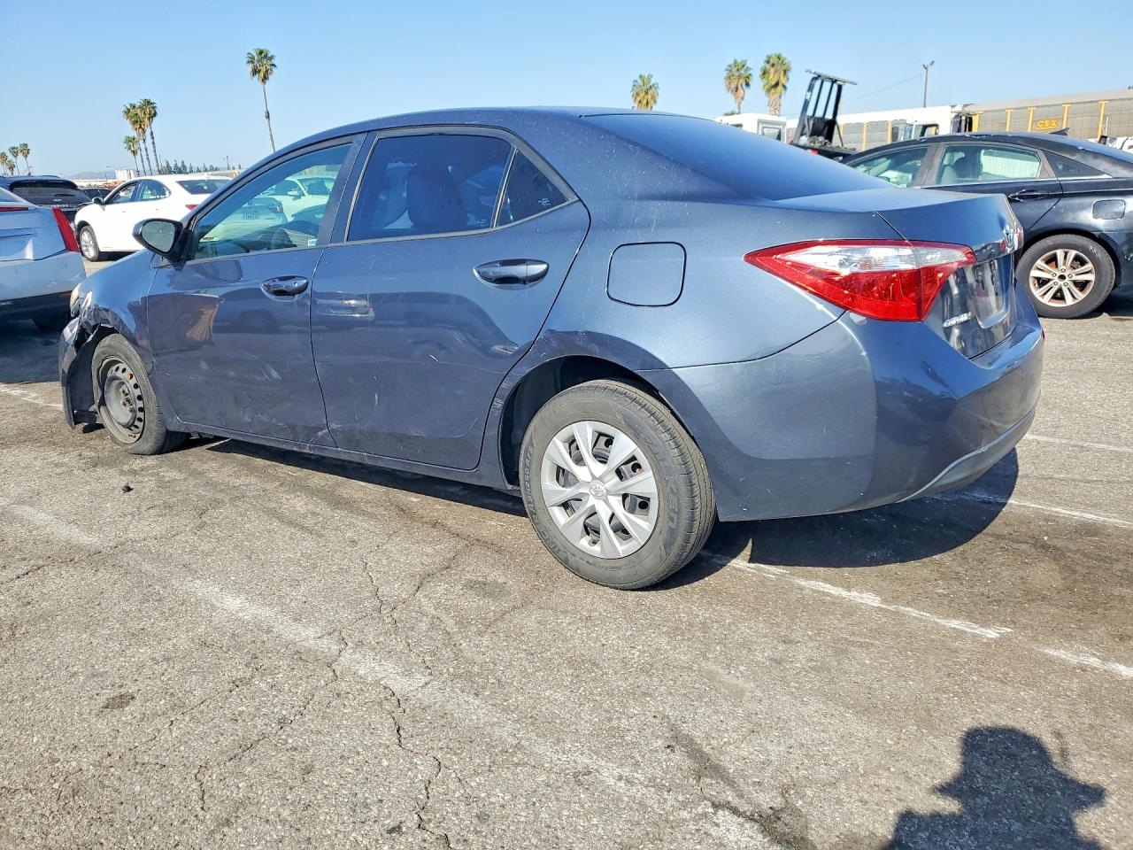 2015 TOYOTA COROLLA L photo 2