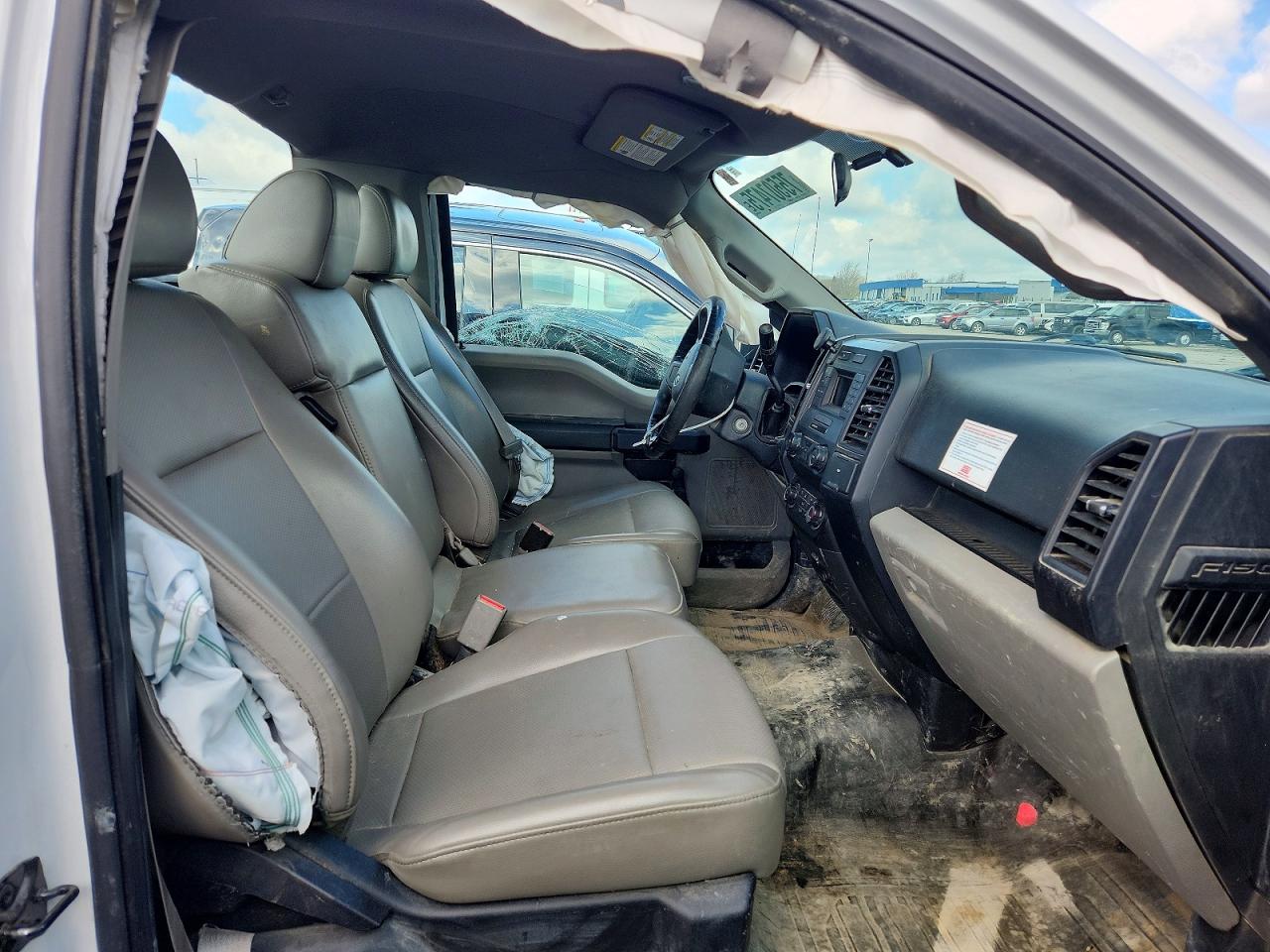 2017 FORD F150 photo 19