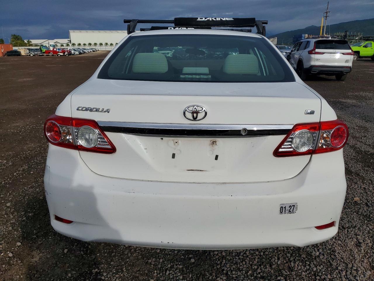 2012 TOYOTA COROLLA photo 11