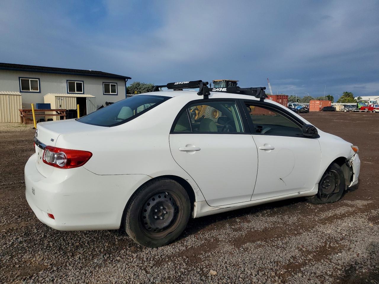 2012 TOYOTA COROLLA photo 5