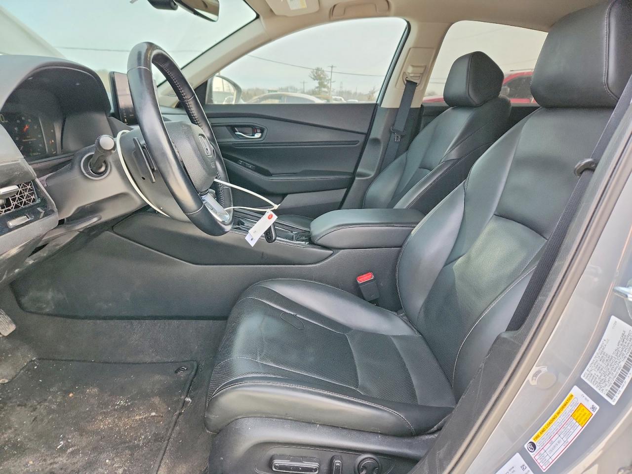 2025 HONDA ACCORD TOURING HYBRID photo 13