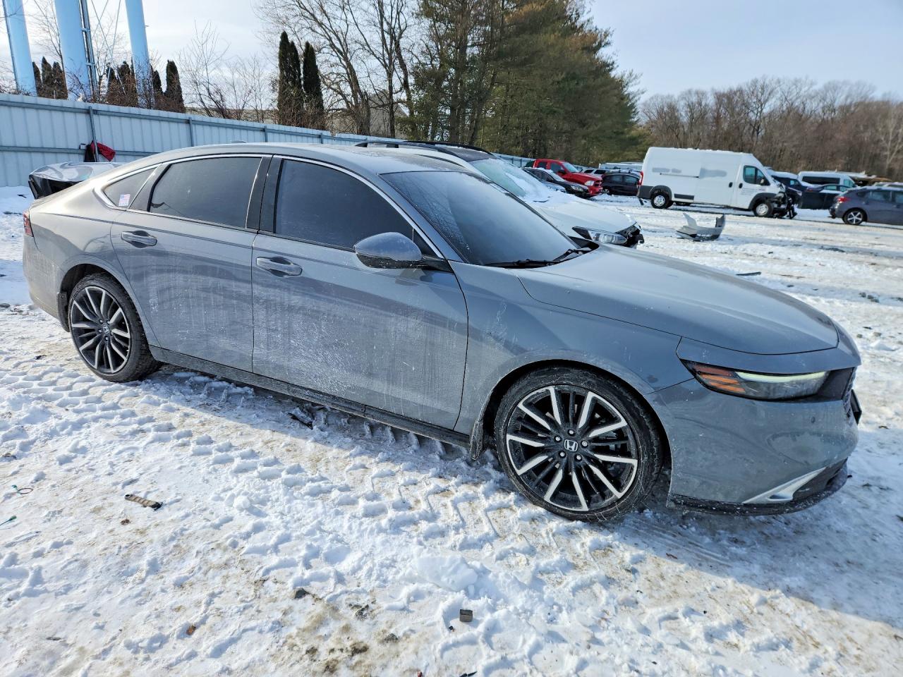 2025 HONDA ACCORD TOURING HYBRID photo 7