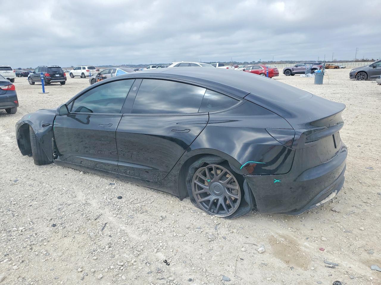 2024 TESLA MODEL 3 photo 3