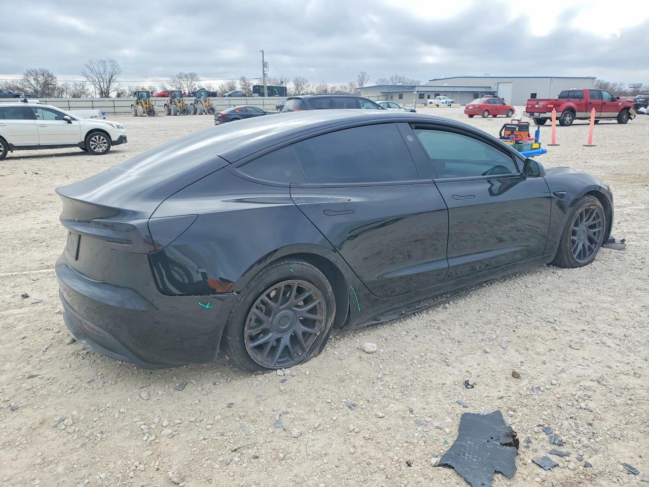 2024 TESLA MODEL 3 photo 5
