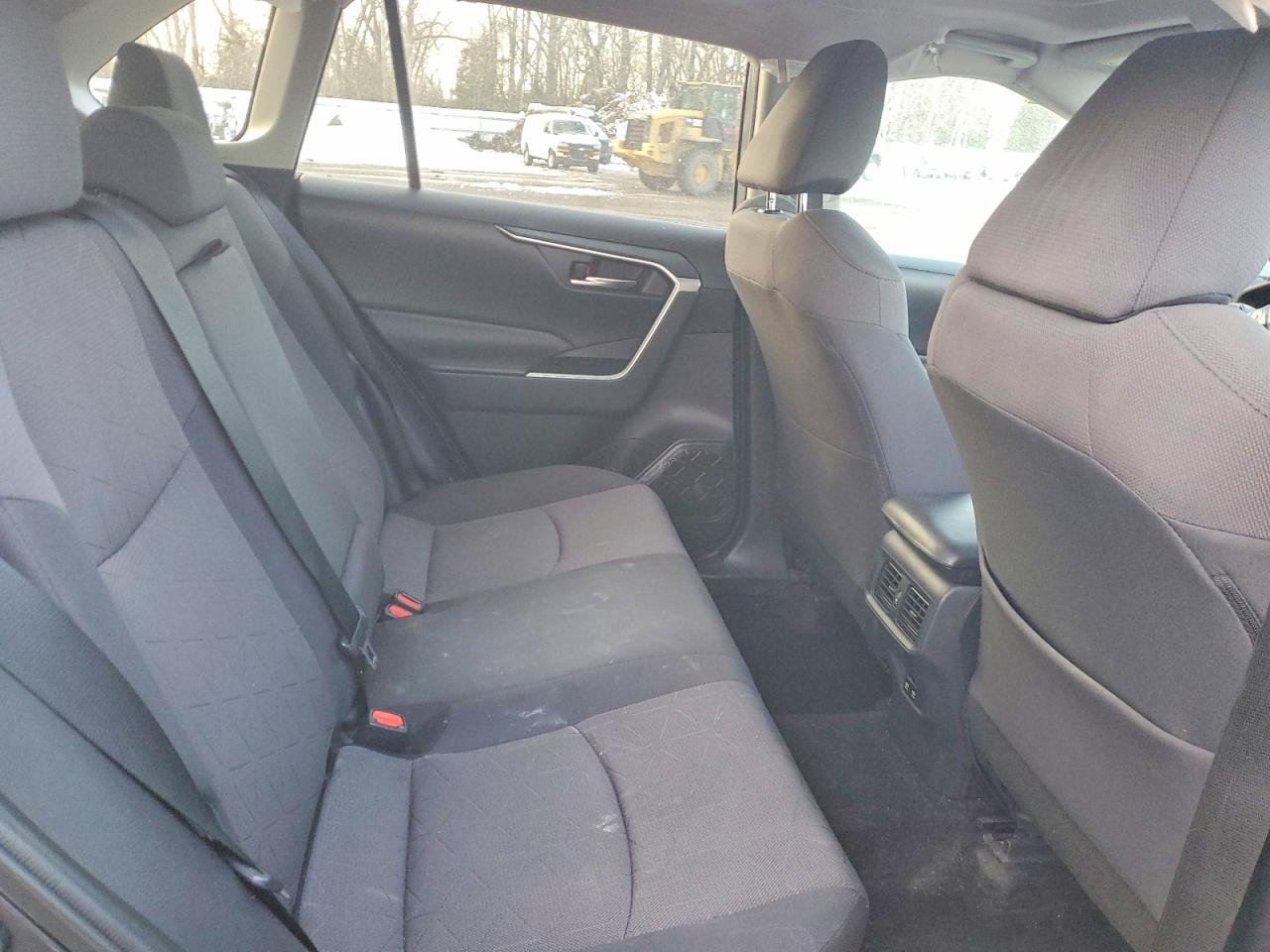 2019 TOYOTA RAV4 XLE photo 11
