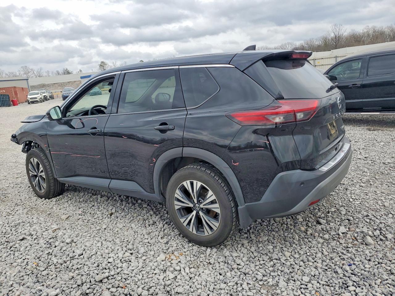 2021 NISSAN ROGUE SV photo 3