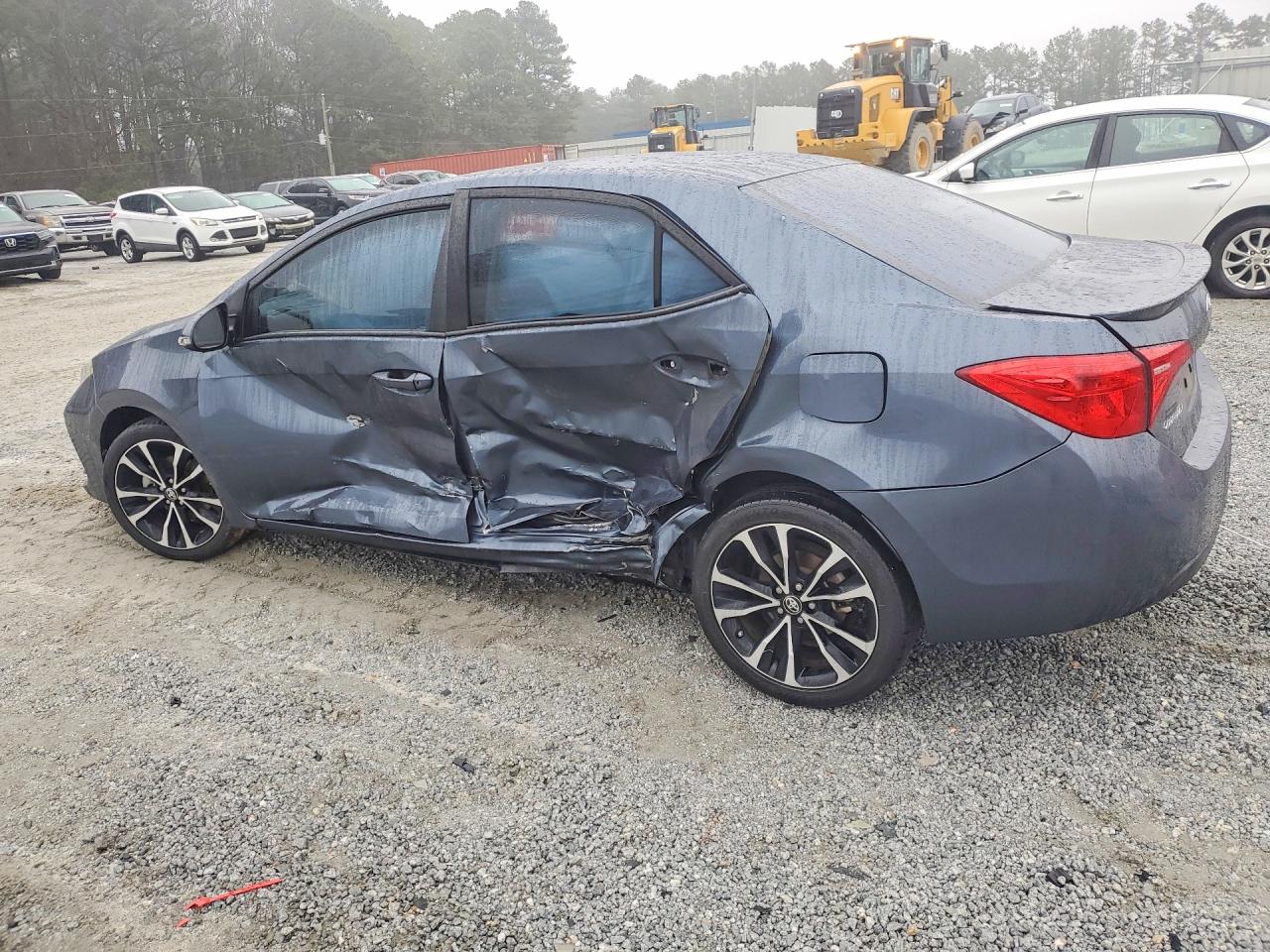 2017 TOYOTA COROLLA L photo 2