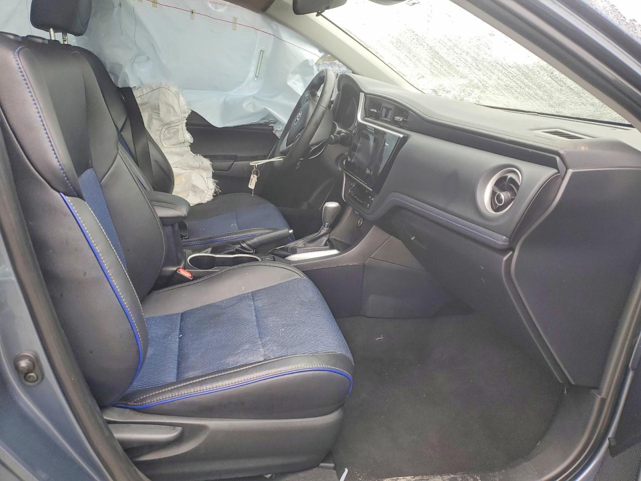 2017 TOYOTA COROLLA L photo 7