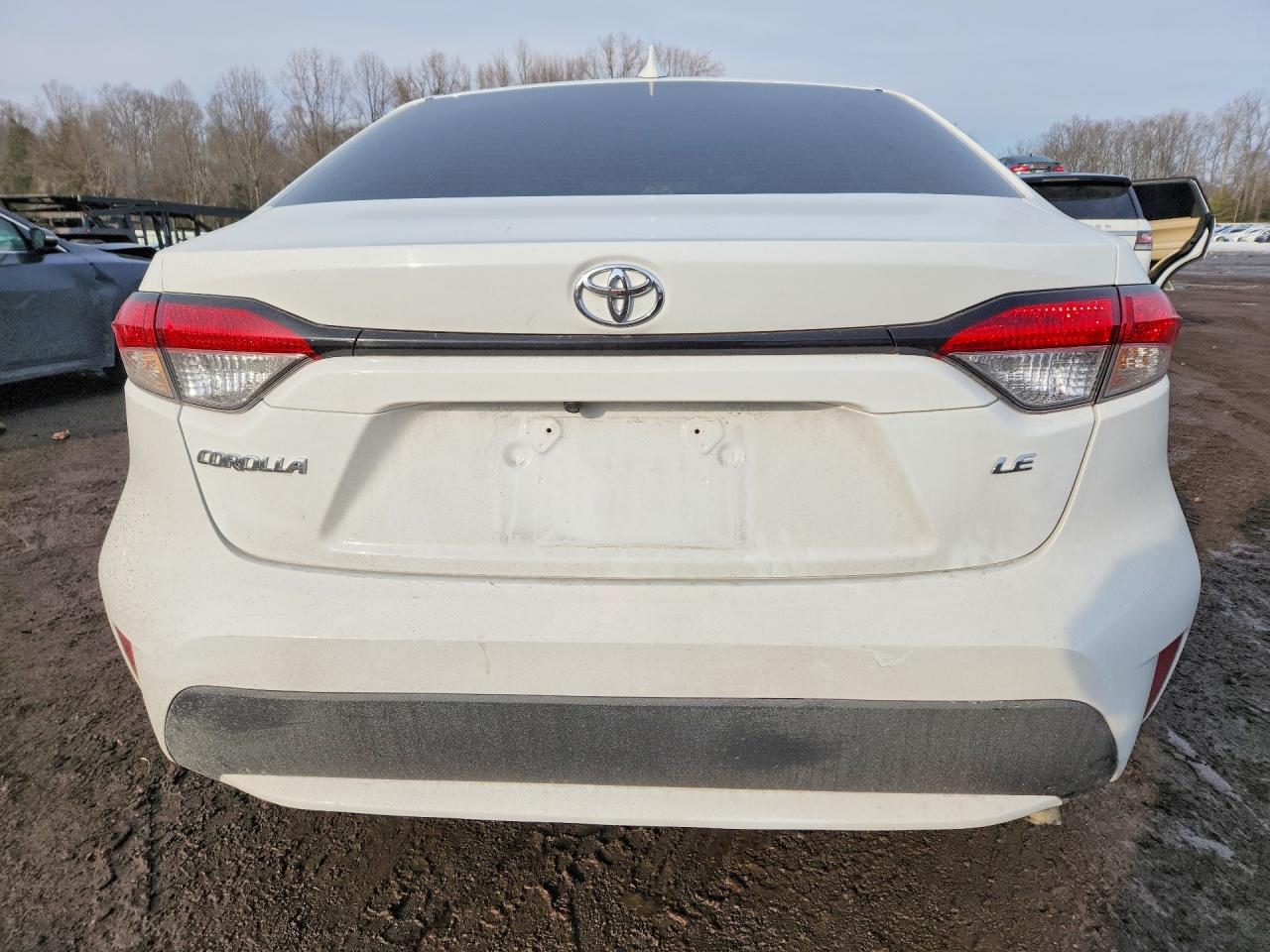 2022 TOYOTA COROLLA LE photo 11