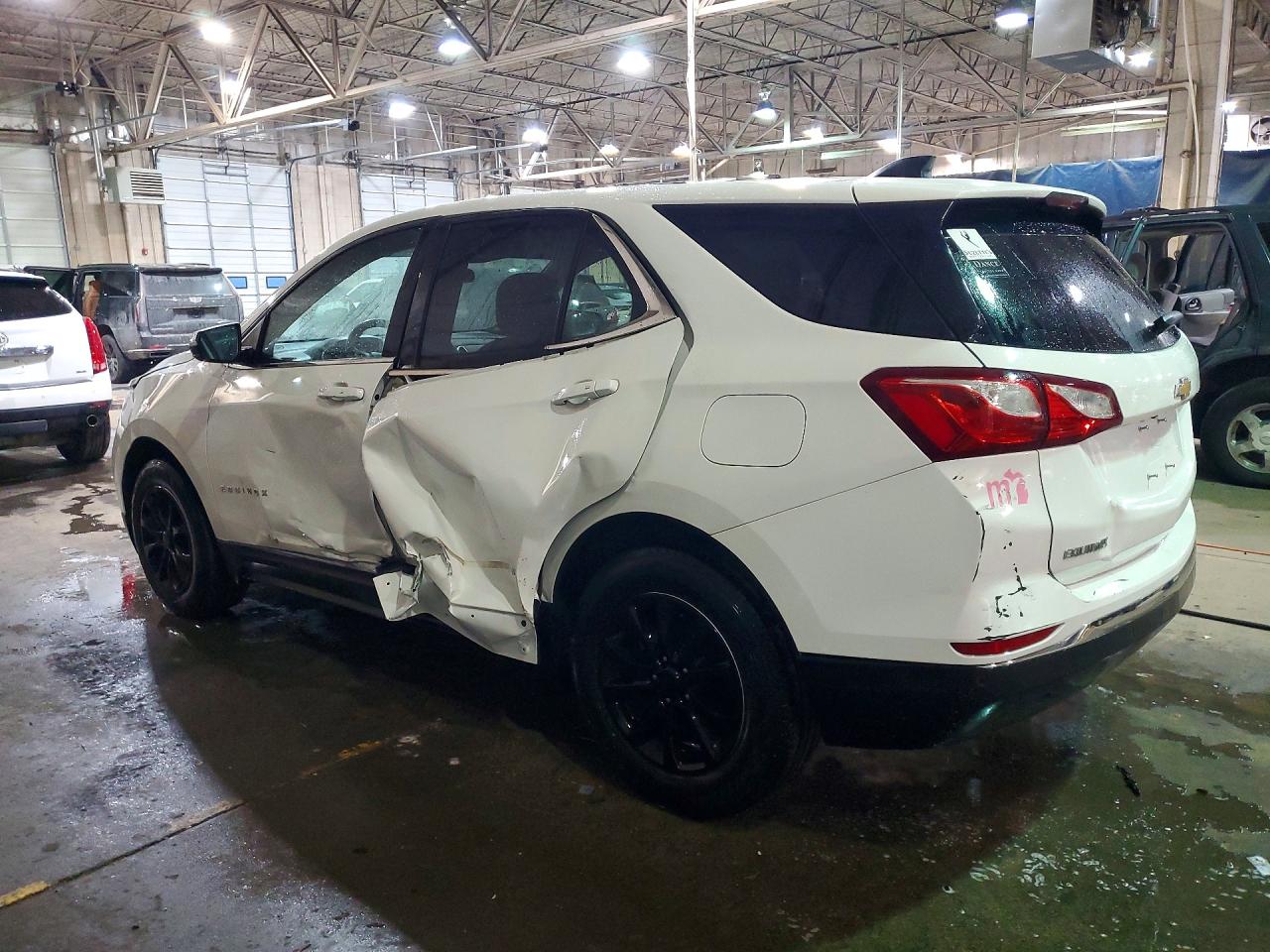 2019 CHEVROLET EQUINOX LT photo 2