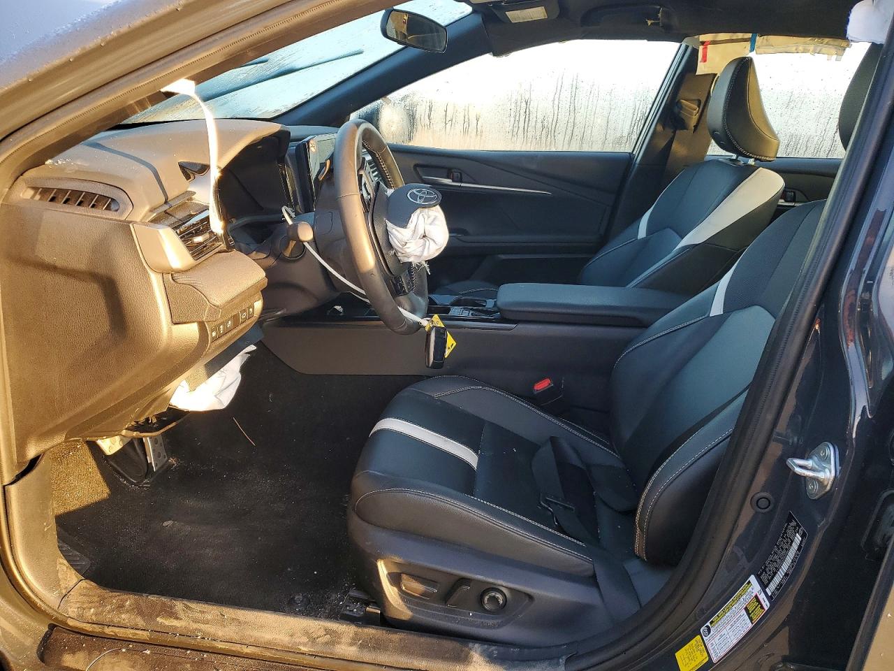 2025 TOYOTA CAMRY XSE photo 7