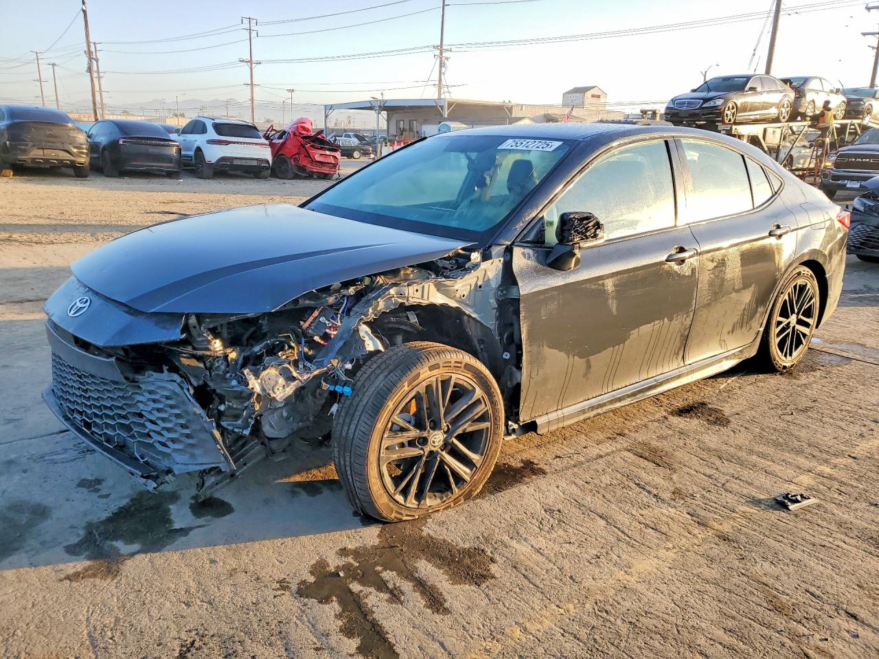 2025 TOYOTA CAMRY