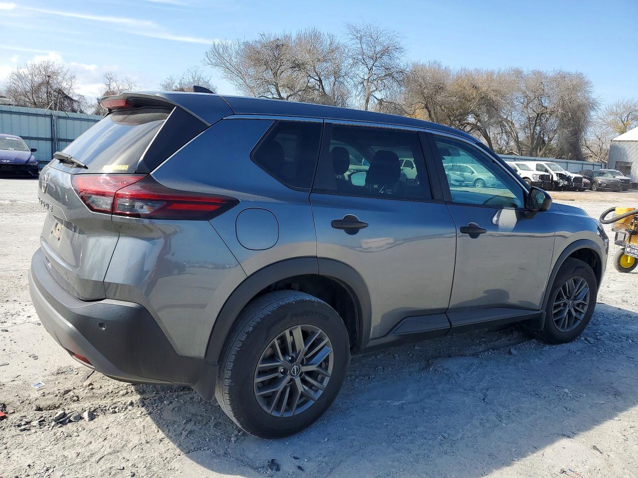 2023 NISSAN ROGUE S photo 3