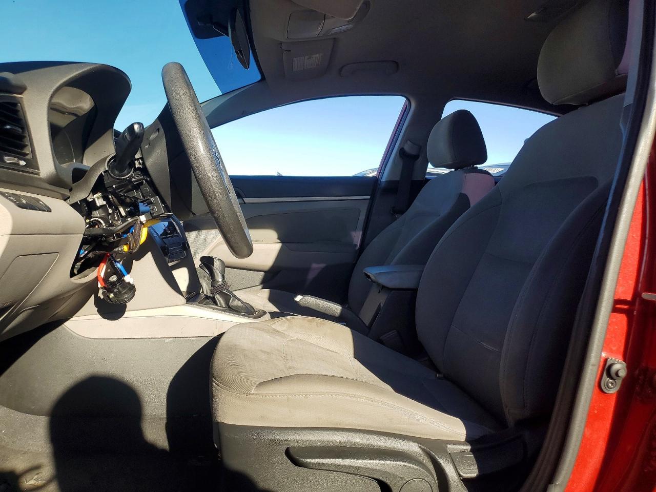 2018 HYUNDAI ELANTRA SEL photo 13