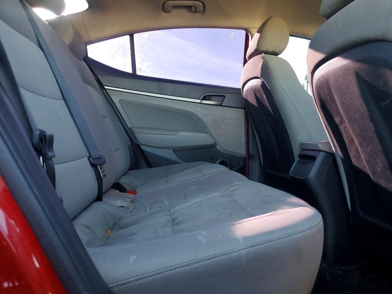 2018 HYUNDAI ELANTRA SEL photo 19