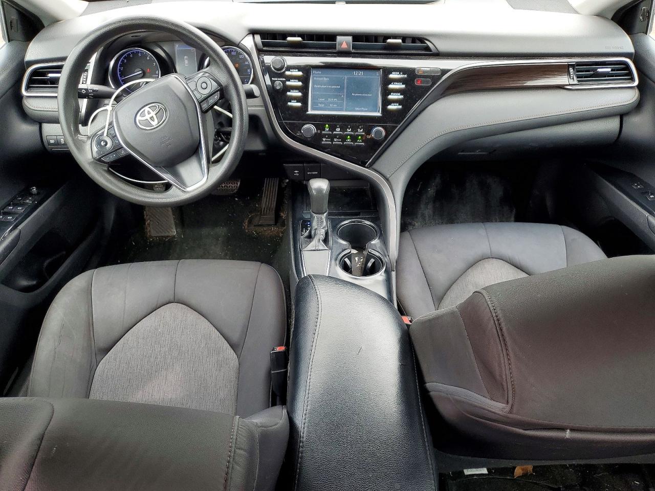 2019 TOYOTA CAMRY L photo 8