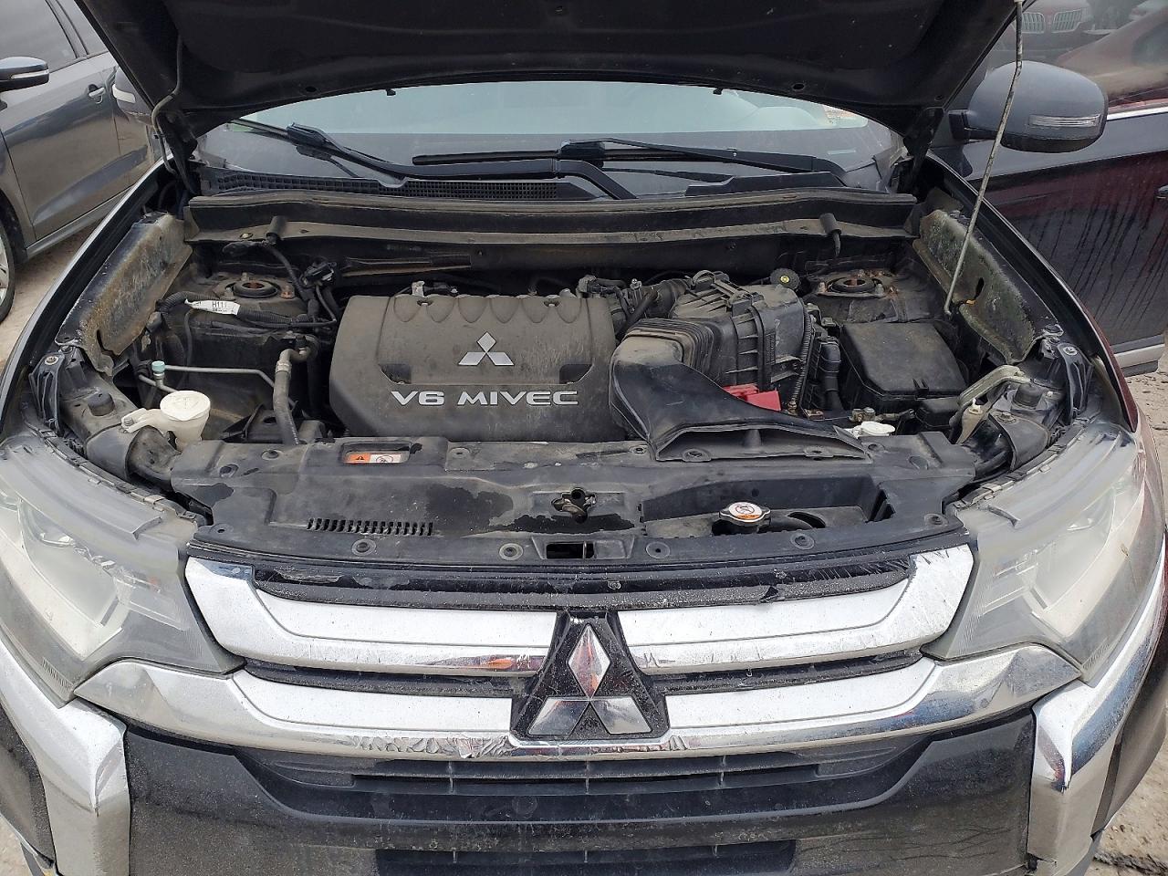 2016 MITSUBISHI OUTLANDER GT photo 23