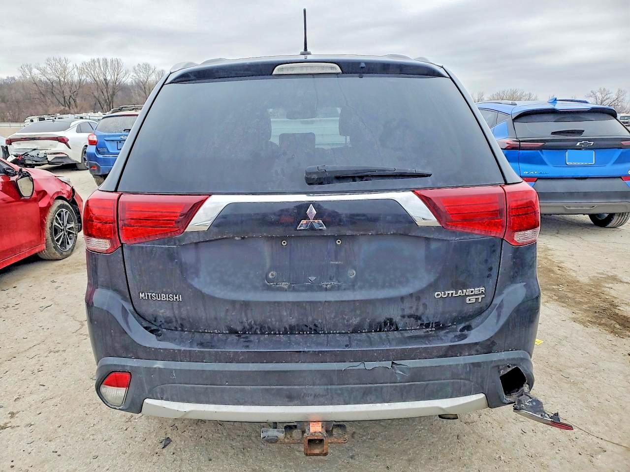2016 MITSUBISHI OUTLANDER GT photo 11