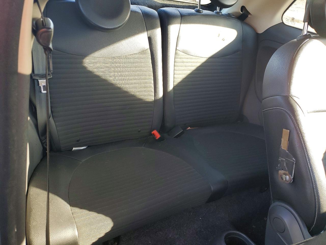 2018 FIAT 500 POP photo 28