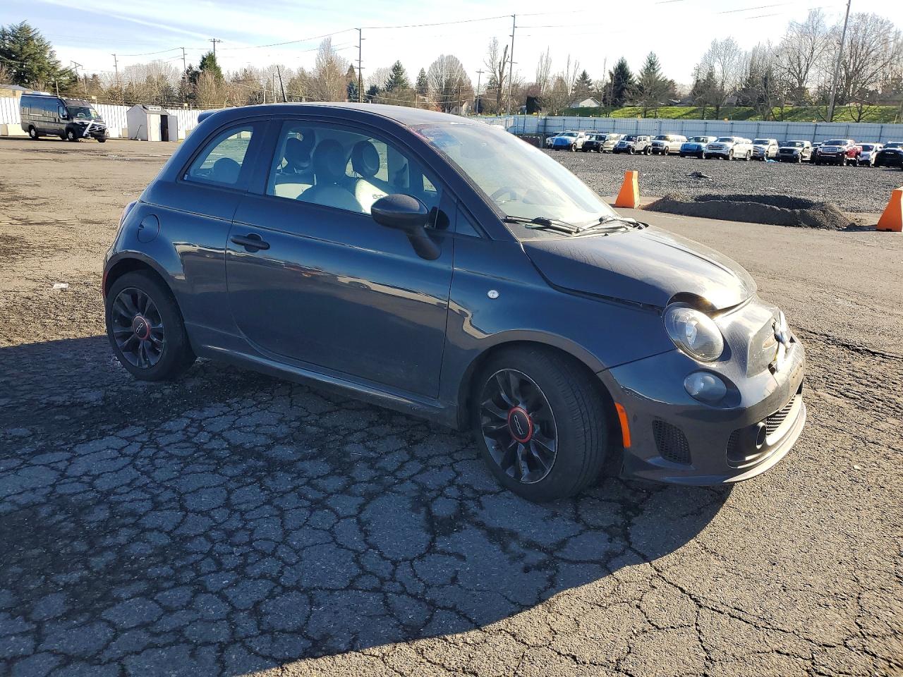 2018 FIAT 500 POP photo 10