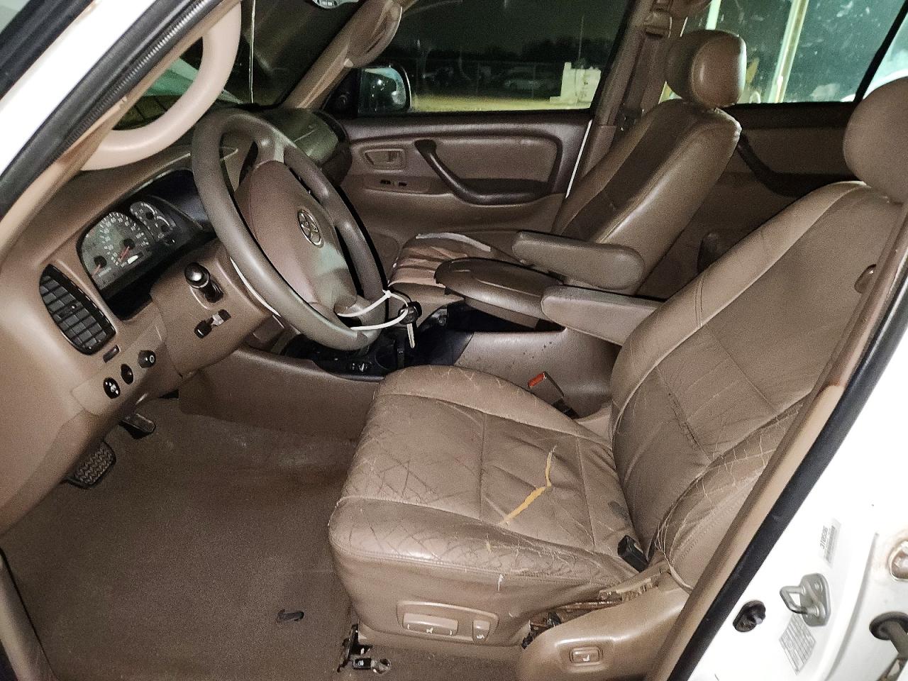 2003 TOYOTA SEQUOIA SR5 photo 19