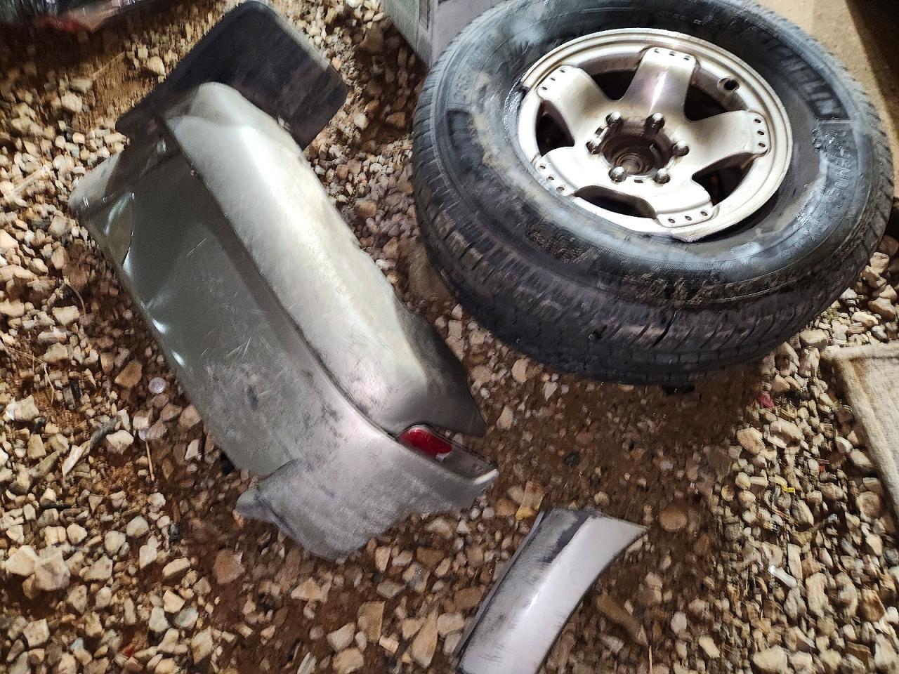 2003 TOYOTA SEQUOIA SR5 photo 37