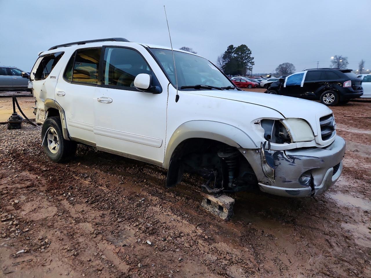 2003 TOYOTA SEQUOIA SR5 photo 10