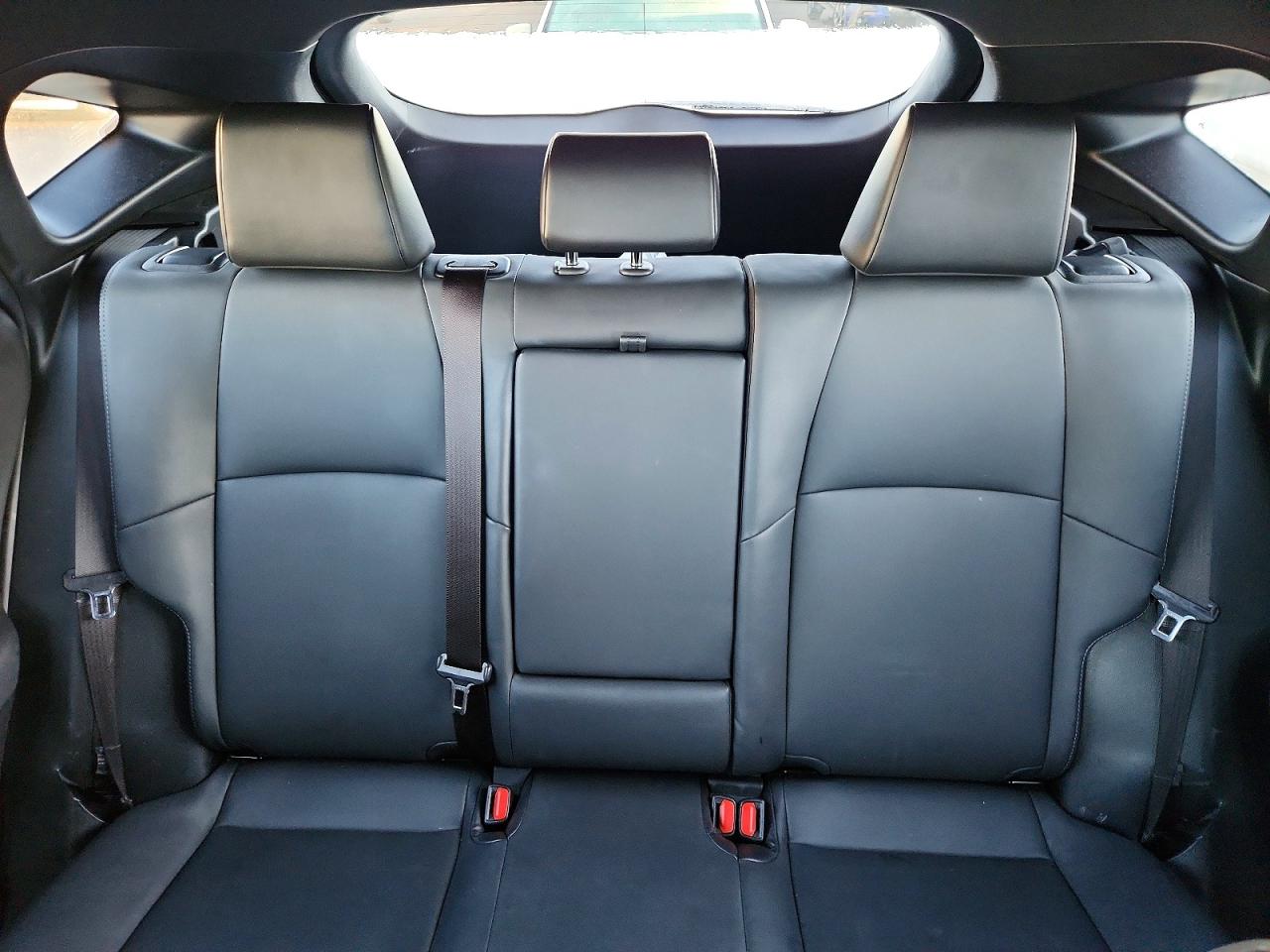 2022 TOYOTA VENZA XLE photo 19