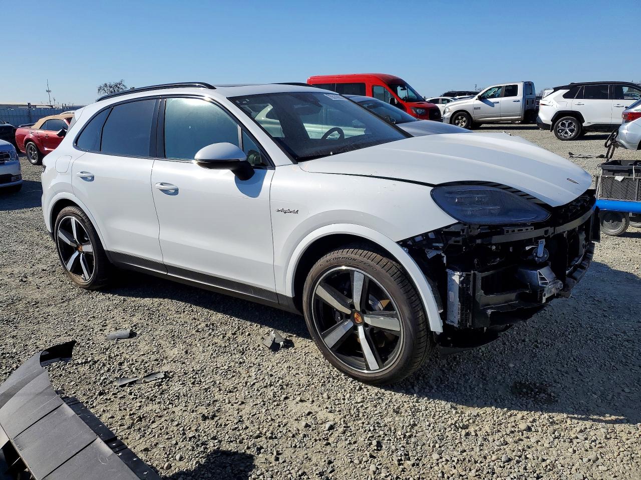 2025 PORSCHE CAYENNE E-HYBRID photo 7