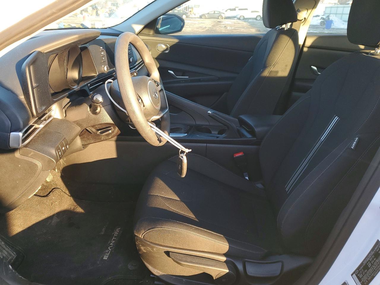 2023 HYUNDAI ELANTRA SEL photo 13