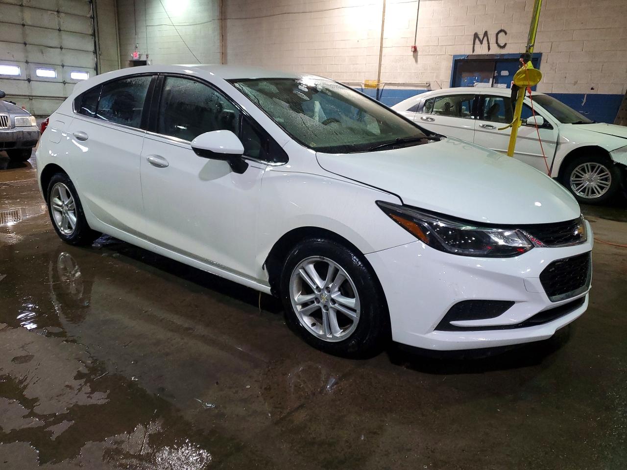 2017 CHEVROLET CRUZE LT photo 4