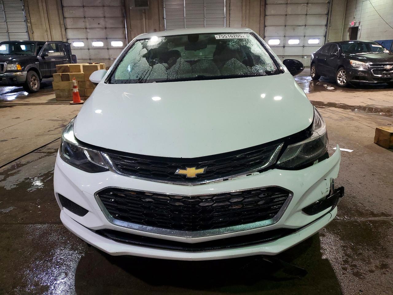 2017 CHEVROLET CRUZE LT photo 5