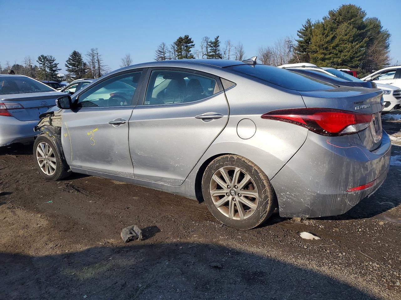2015 HYUNDAI ELANTRA SE photo 4
