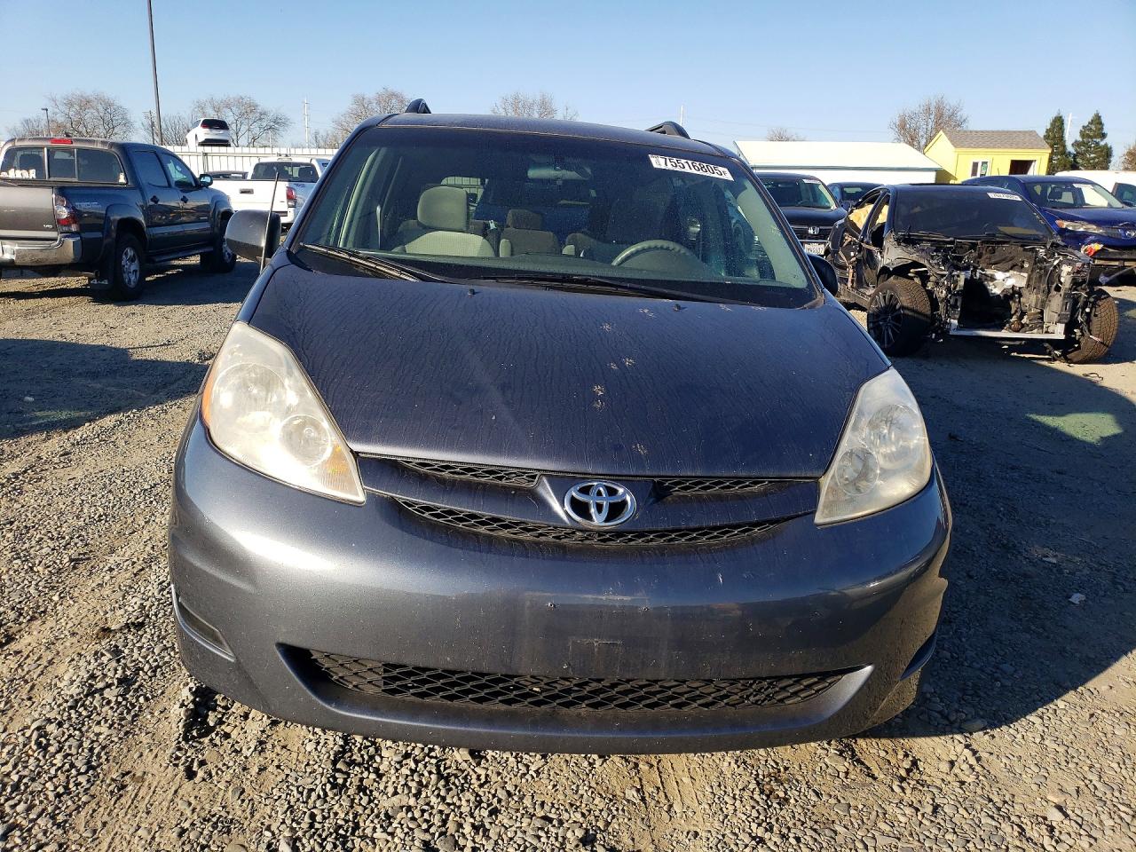 2008 TOYOTA SIENNA CE photo 9
