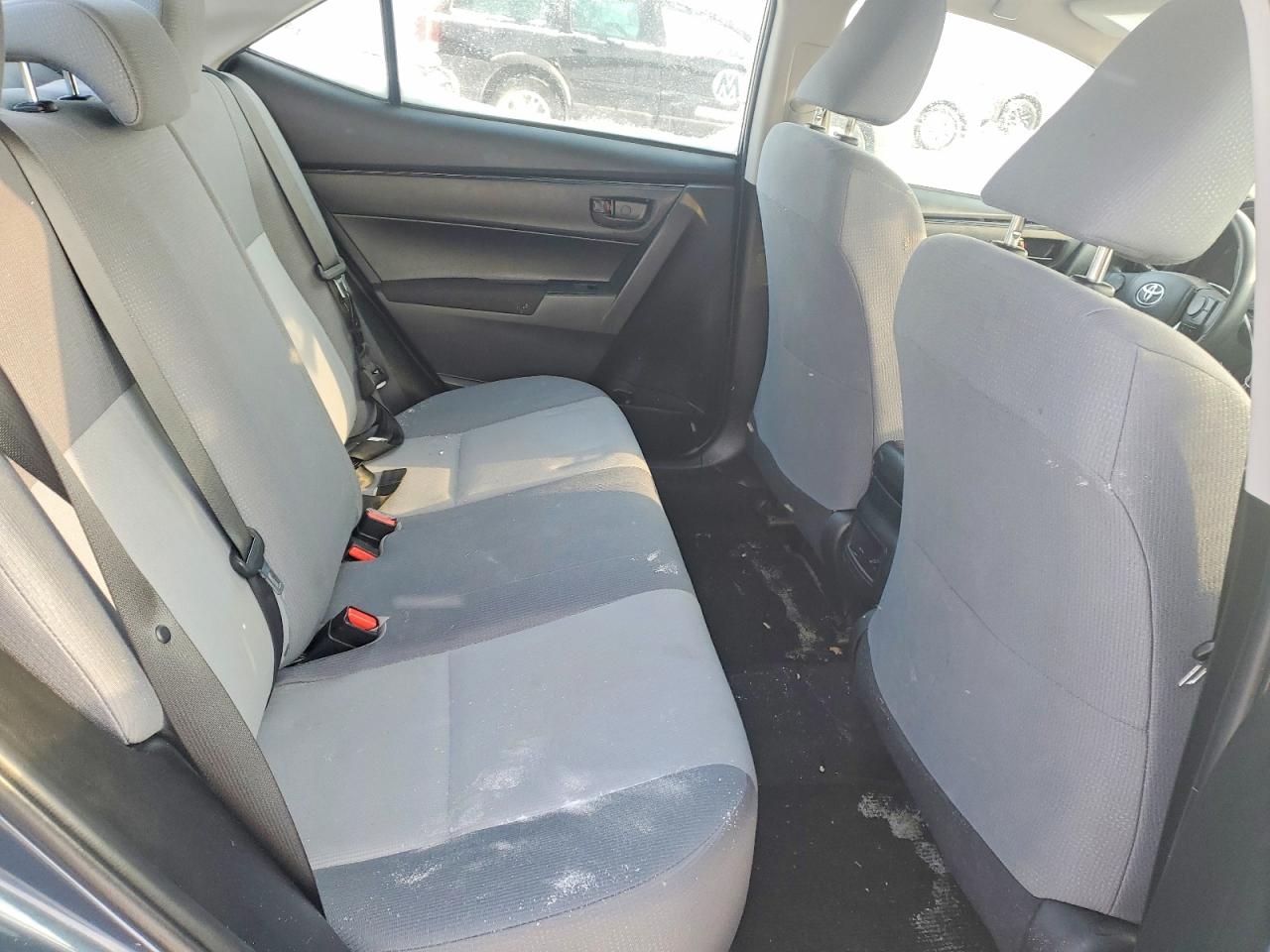 2018 TOYOTA COROLLA L photo 10