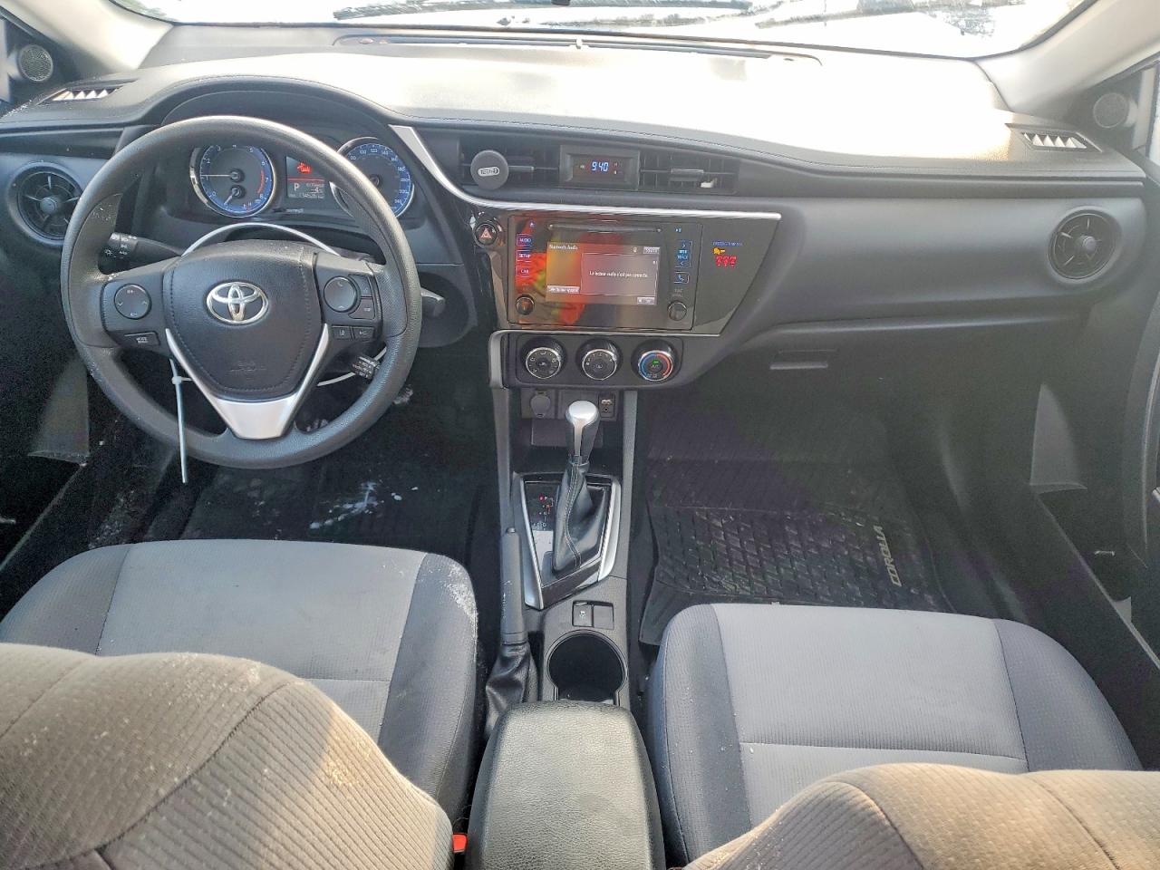2018 TOYOTA COROLLA L photo 8